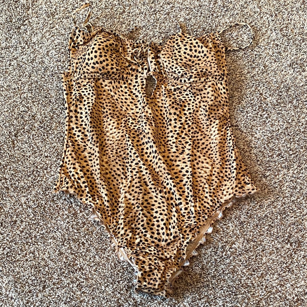Shade & Shore Tan Leopard Print Swimsuit